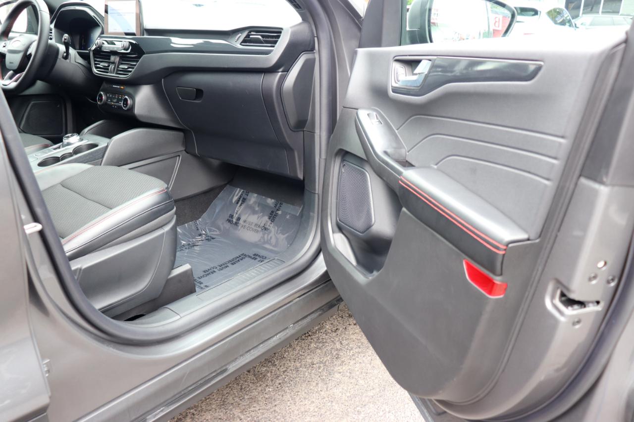 Ford Escape ST-Line FWD 2025