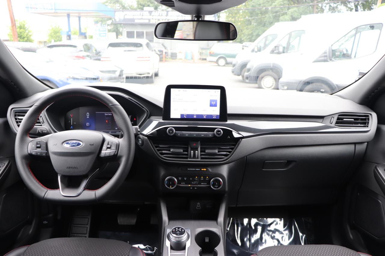 Ford Escape ST-Line FWD 2025