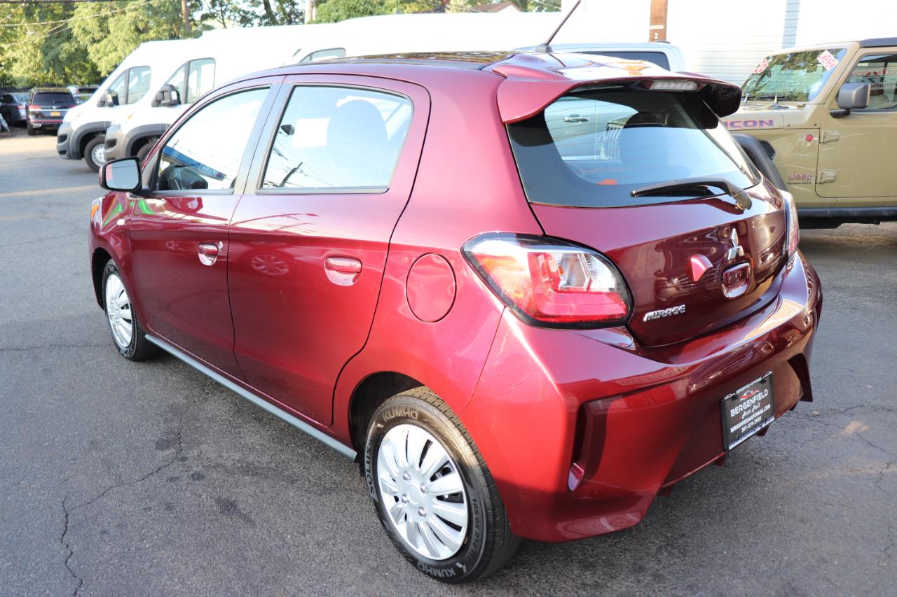 Mitsubishi Mirage ES CVT 2024