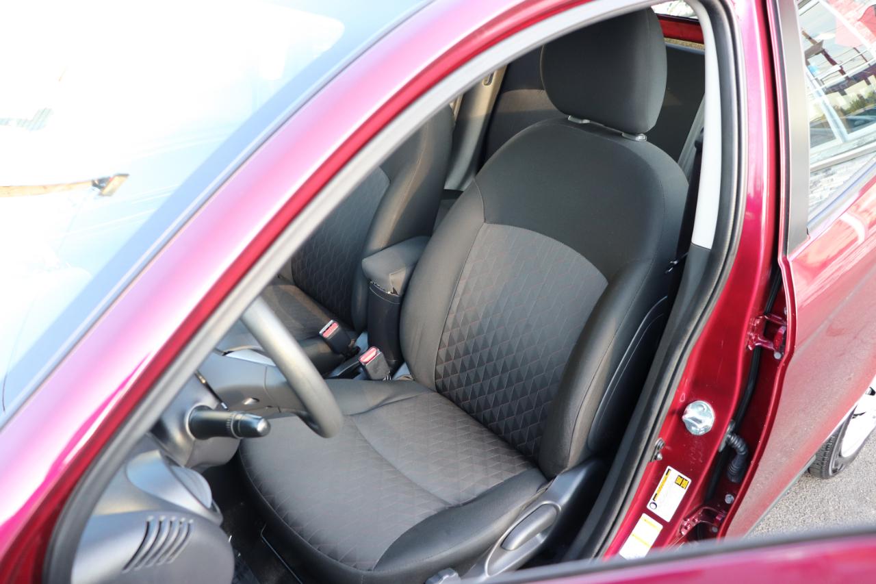 Mitsubishi Mirage ES CVT 2024