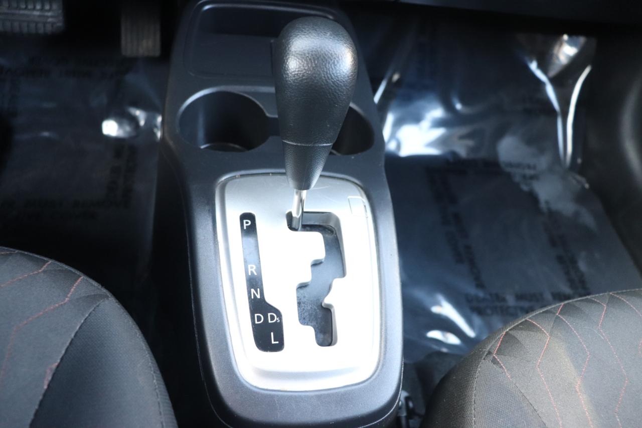 Mitsubishi Mirage ES CVT 2024