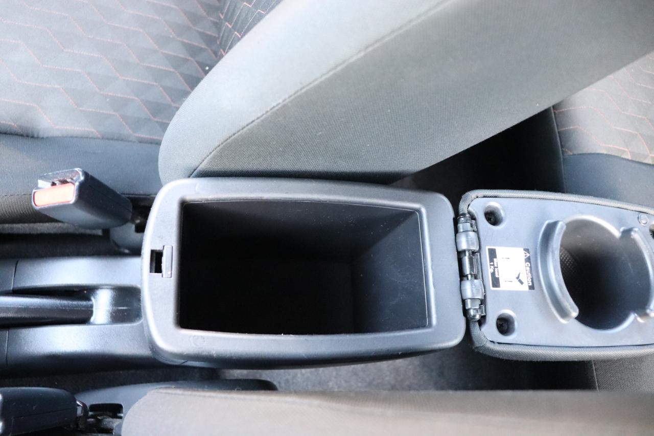 Mitsubishi Mirage ES CVT 2024