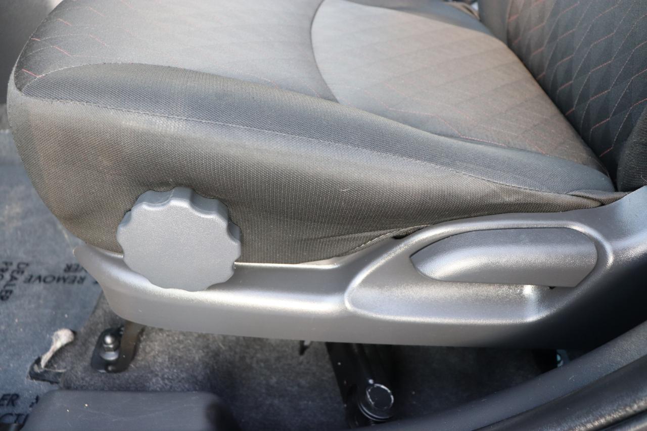 Mitsubishi Mirage ES CVT 2024