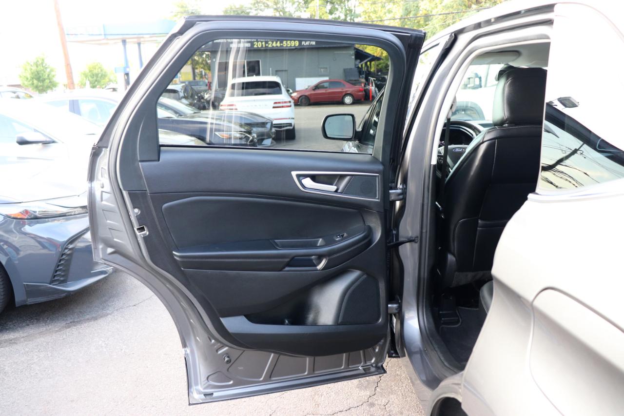 Ford Edge SEL AWD 2024
