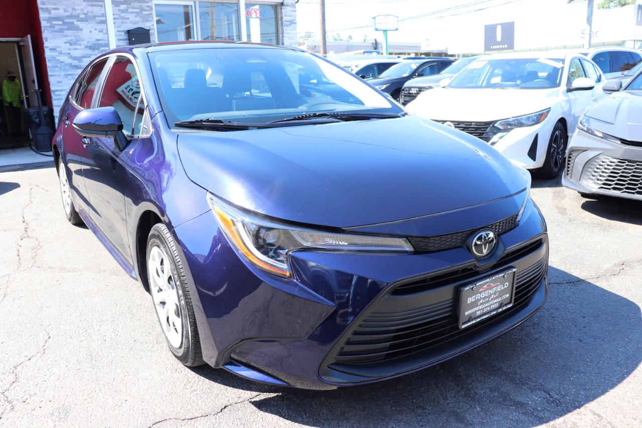 Toyota Corolla LE CVT (Natl) 2025