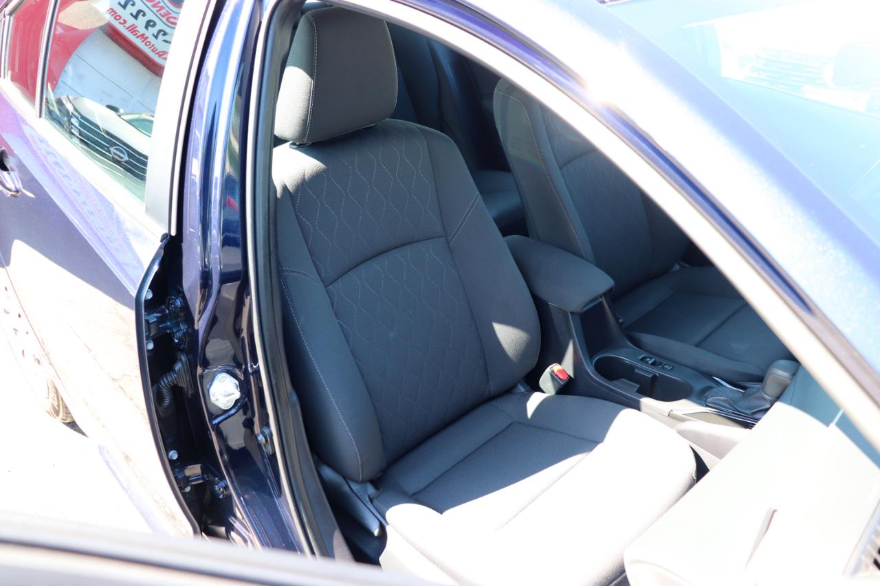 Toyota Corolla LE CVT (Natl) 2025