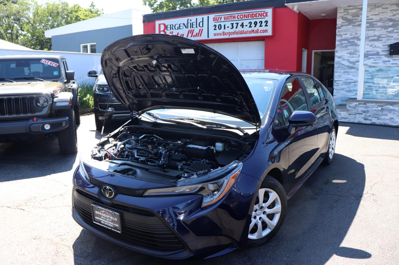 Toyota Corolla LE CVT (Natl) 2025