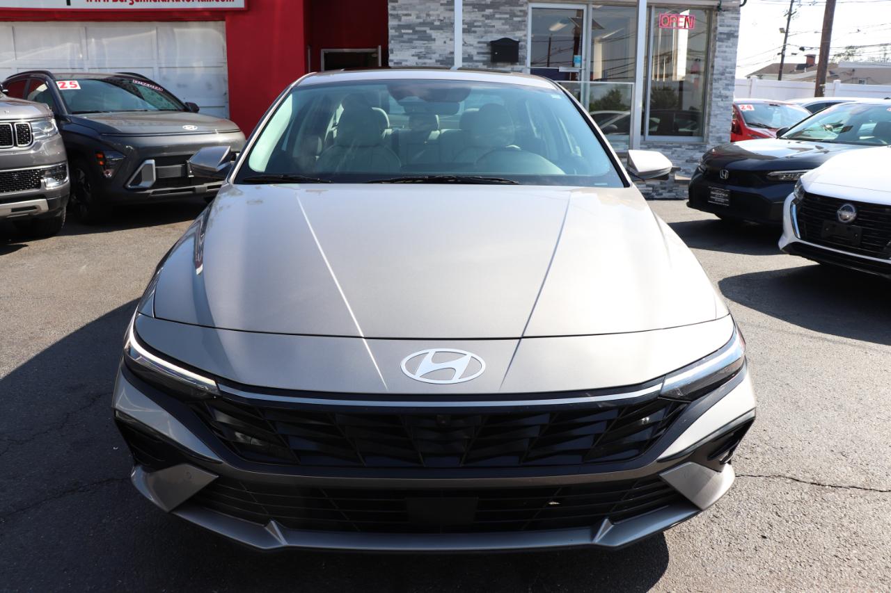 Hyundai Elantra Limited IVT 2024