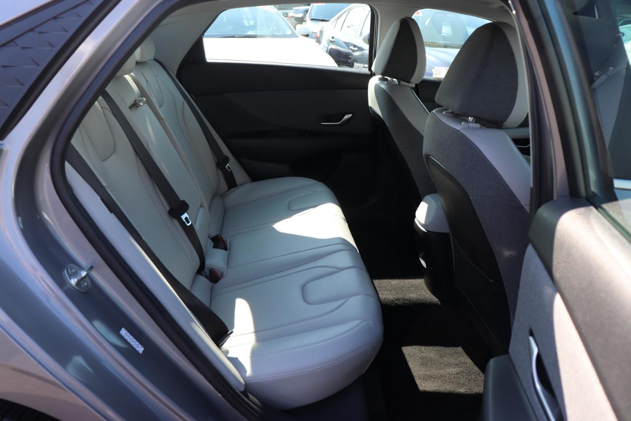 Hyundai Elantra Limited IVT 2024