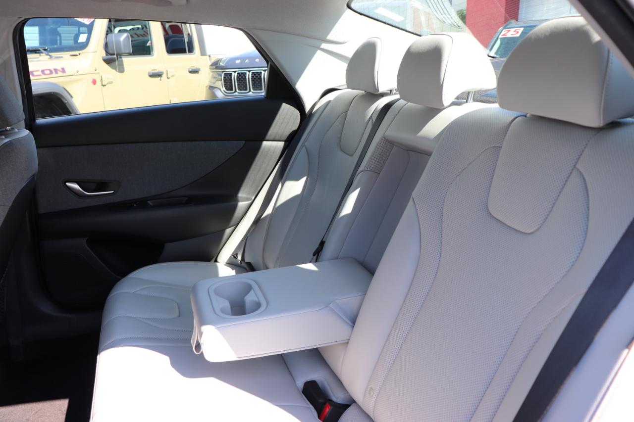 Hyundai Elantra Limited IVT 2024