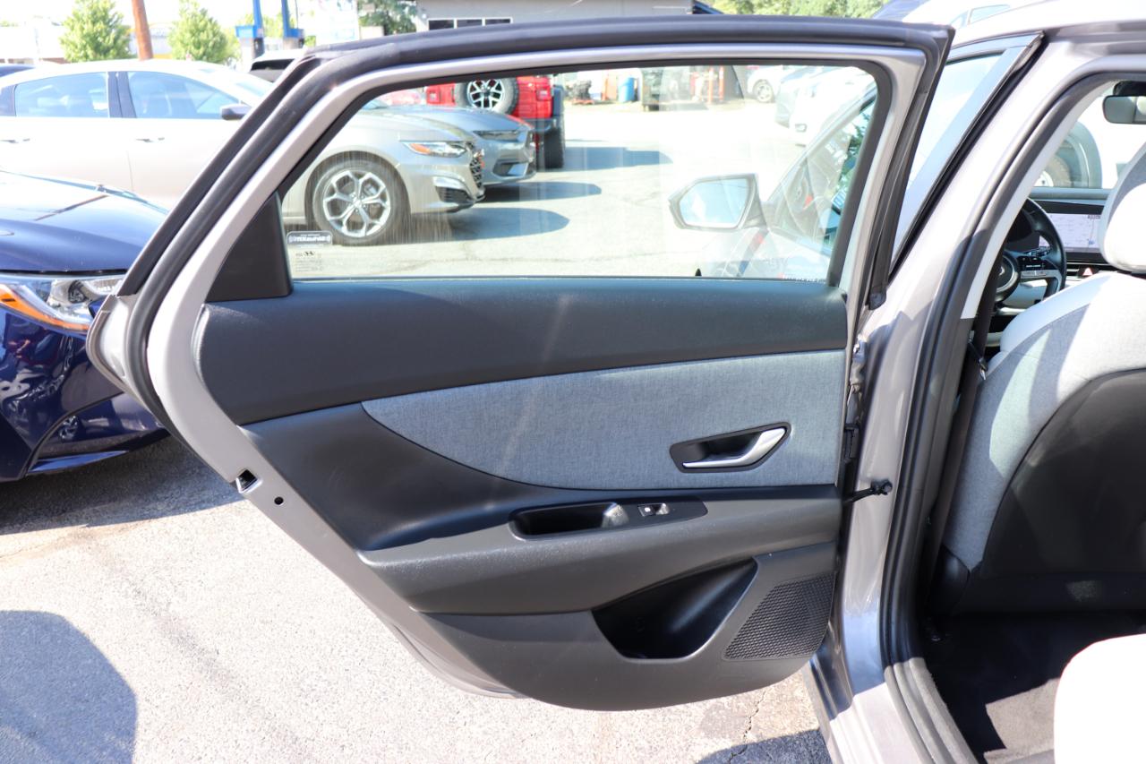Hyundai Elantra Limited IVT 2024