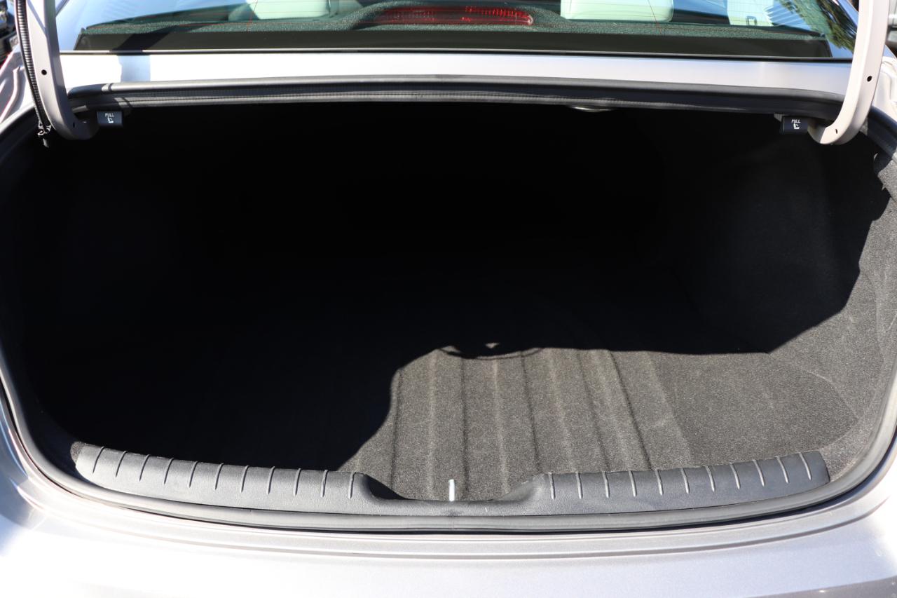 Hyundai Elantra Limited IVT 2024