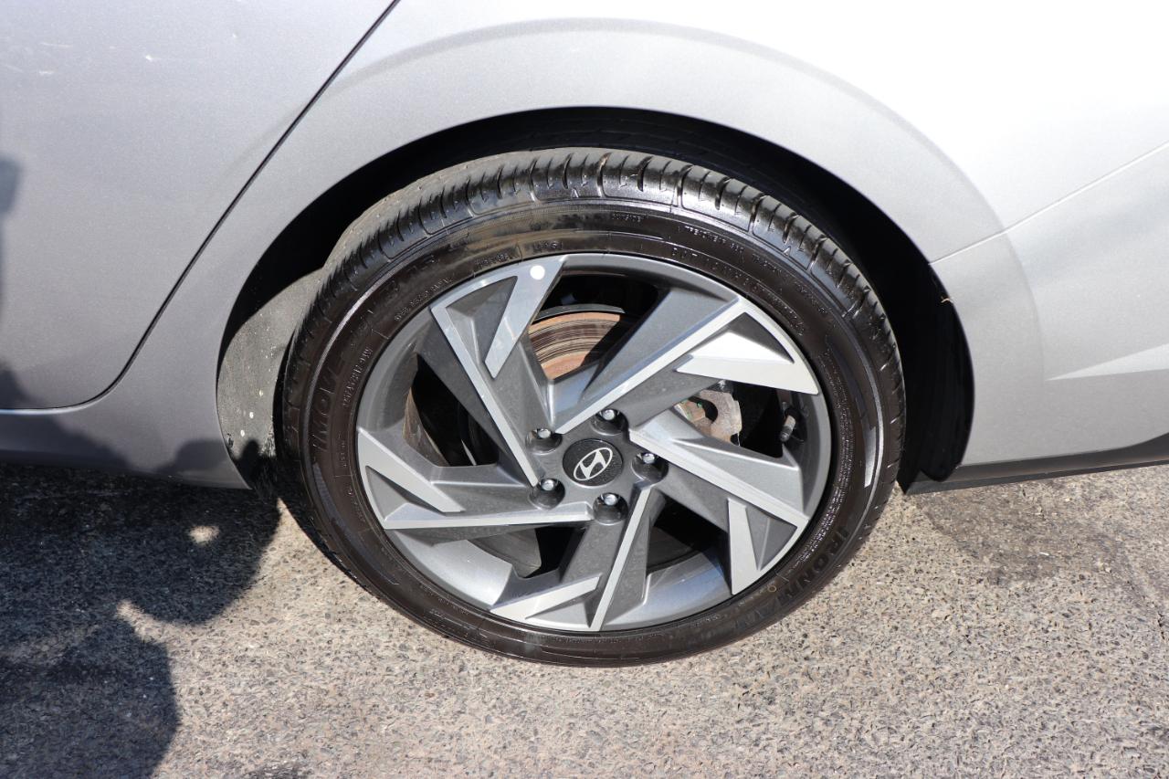 Hyundai Elantra Limited IVT 2024