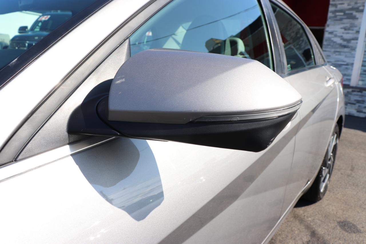 Hyundai Elantra Limited IVT 2024