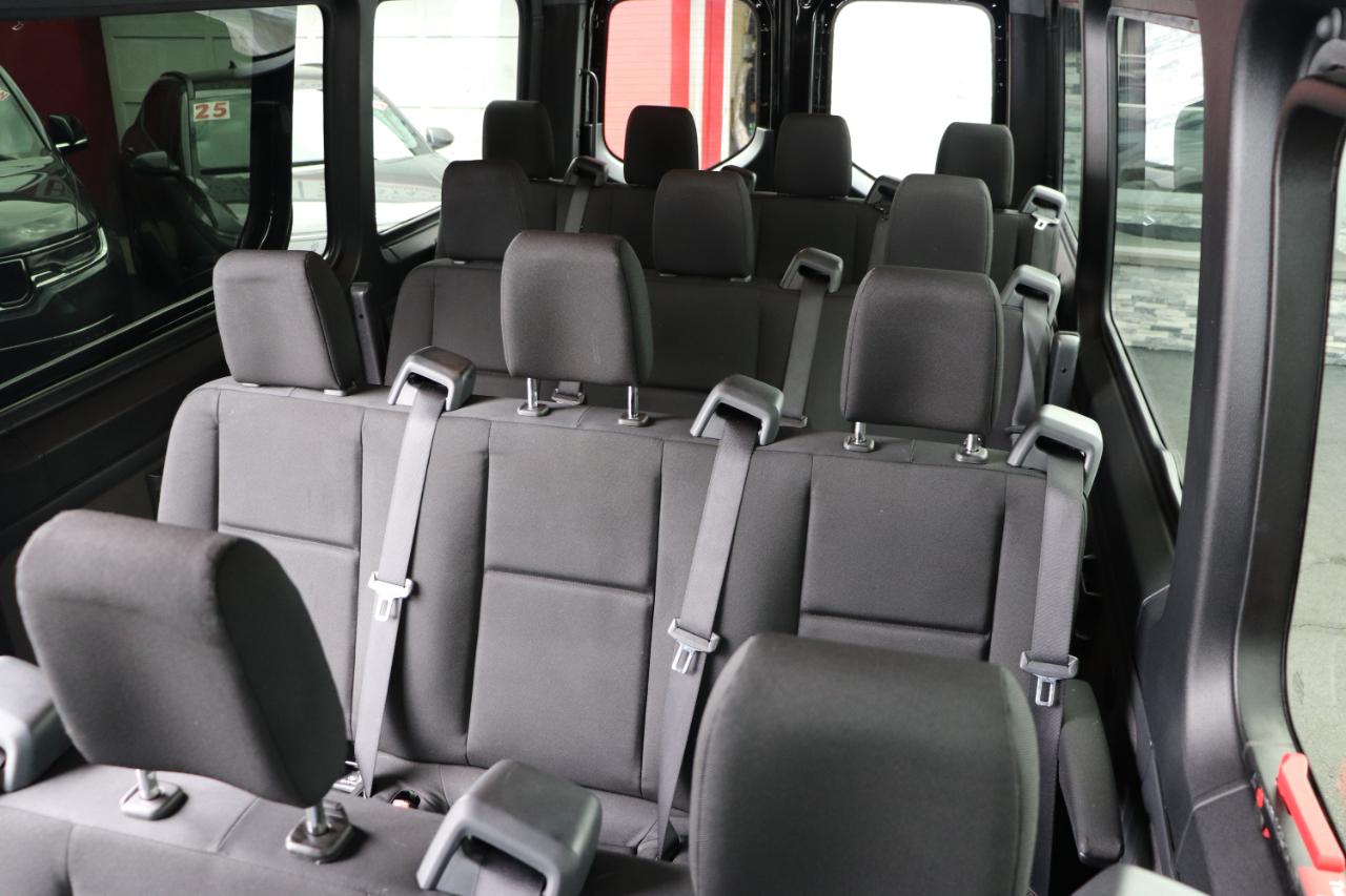 Mercedes-Benz Sprinter Passenger Van 2500 High Roof I4 Diesel 170" RWD 2025