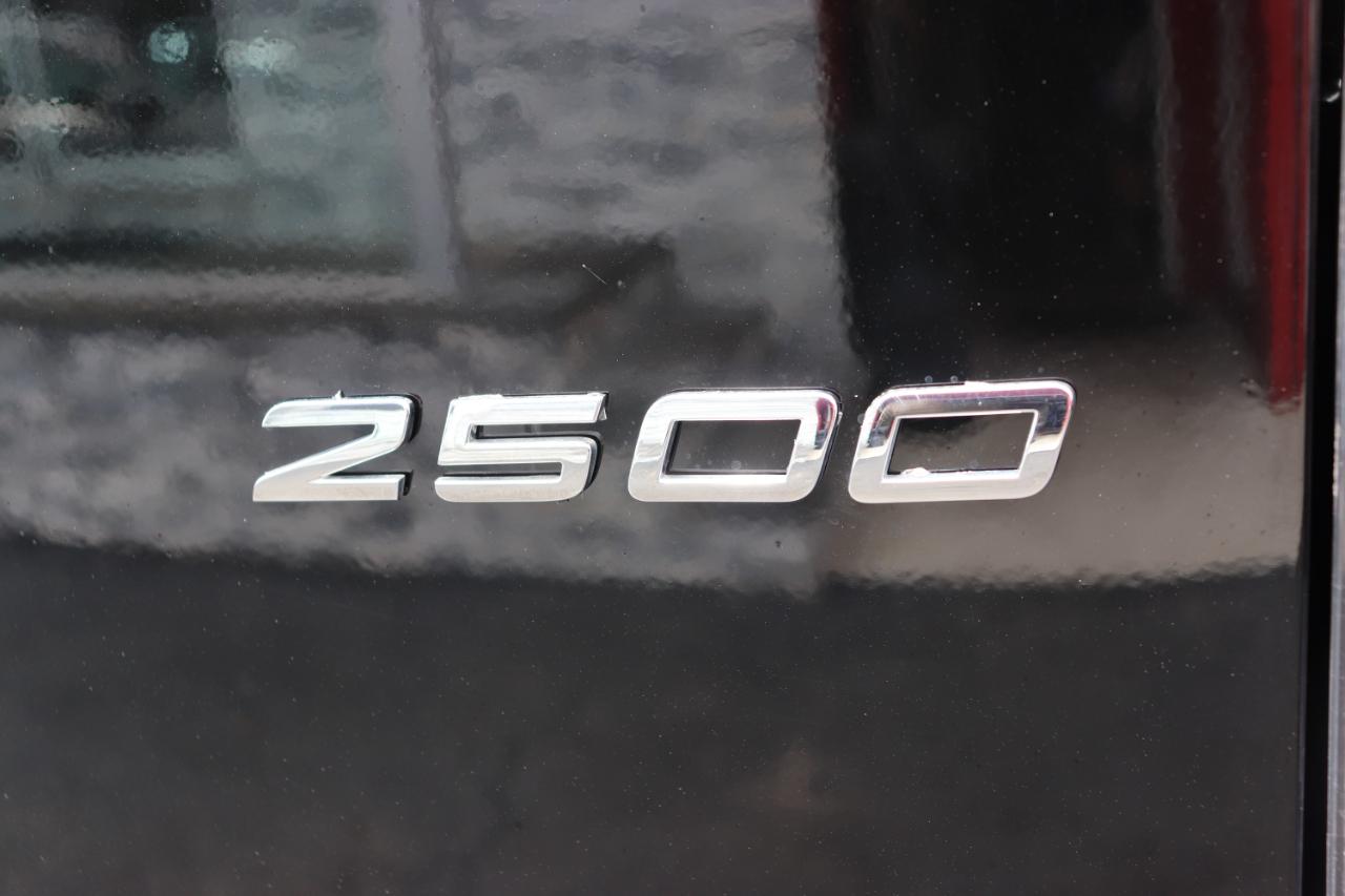 Mercedes-Benz Sprinter Passenger Van 2500 High Roof I4 Diesel 170" RWD 2025