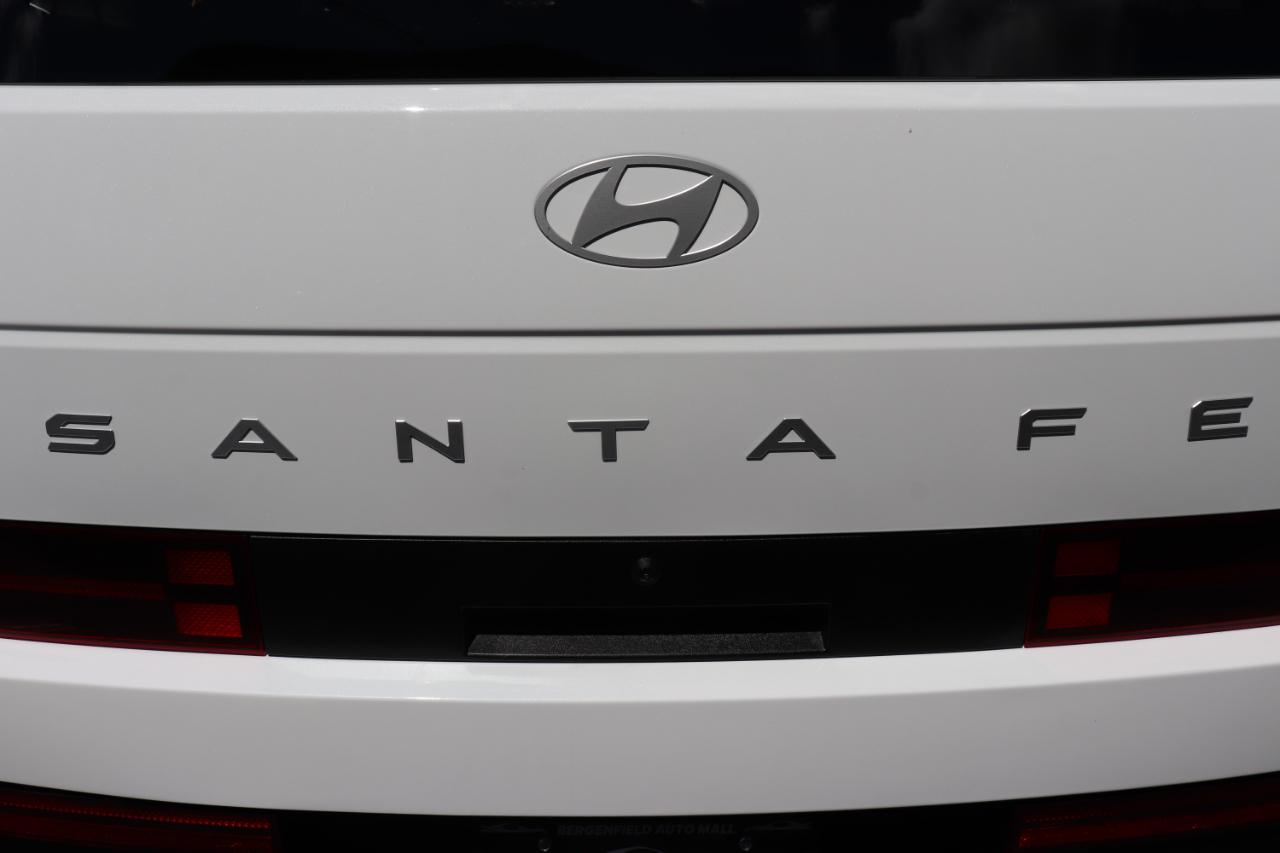 Hyundai Santa Fe SEL FWD 2026