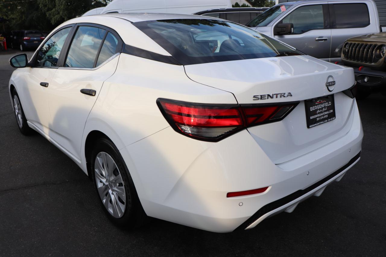 Nissan Sentra S CVT 2024