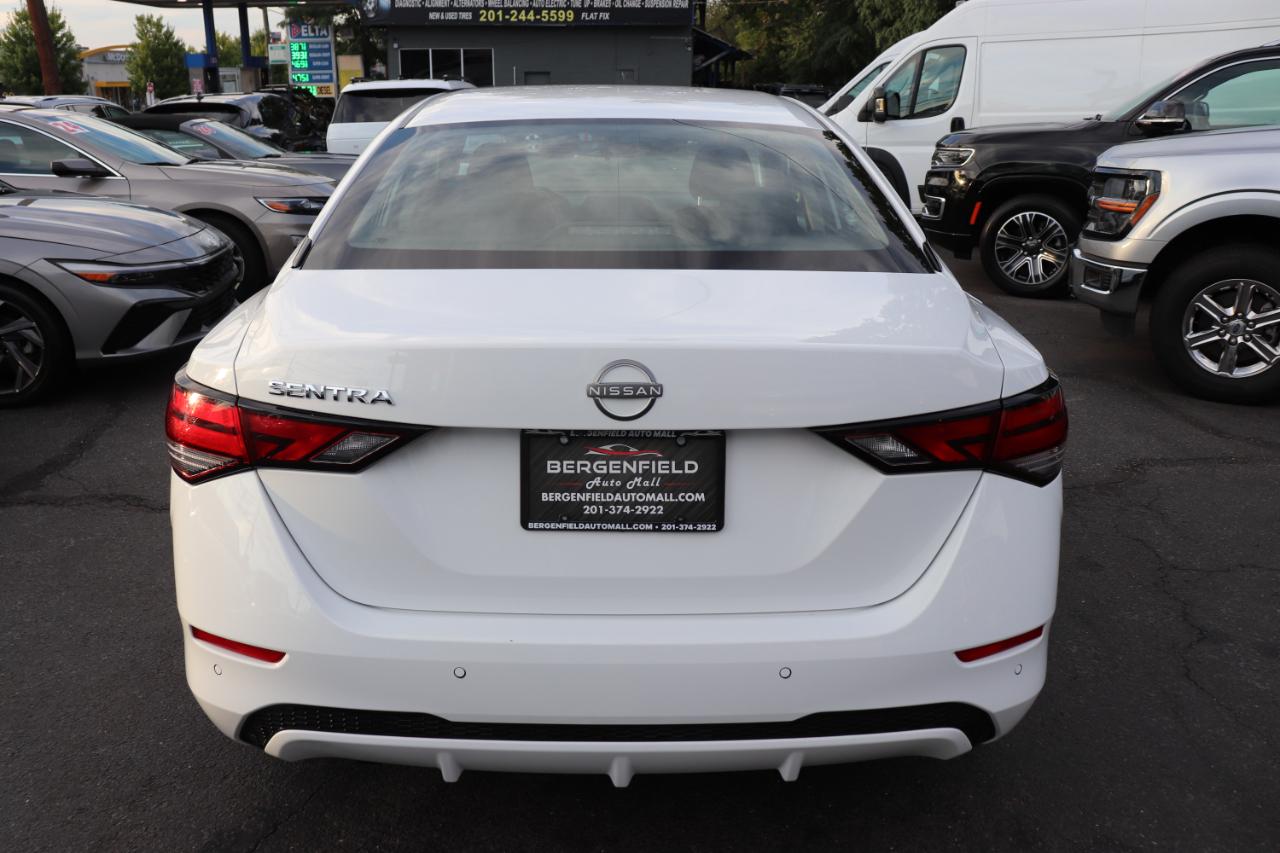 Nissan Sentra S CVT 2024