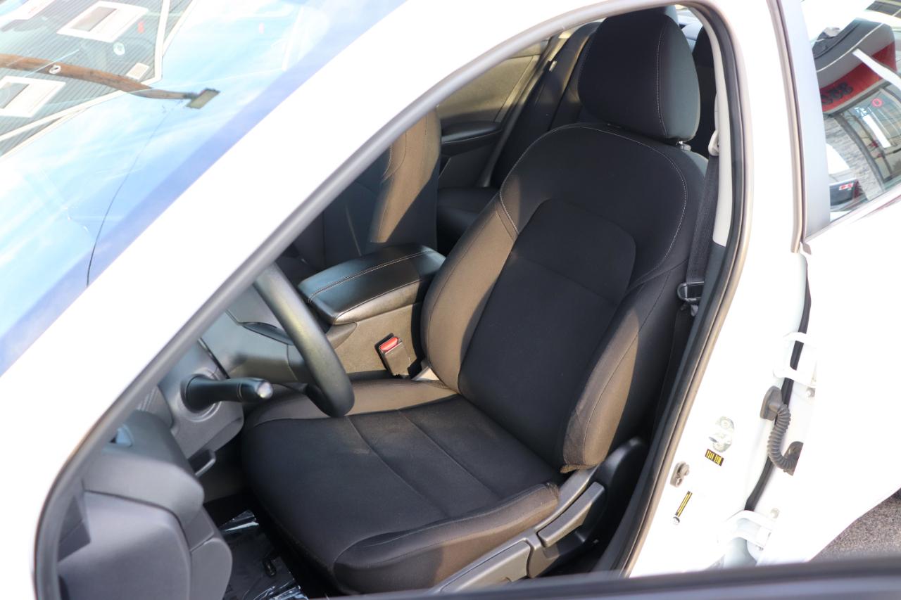 Nissan Sentra S CVT 2024