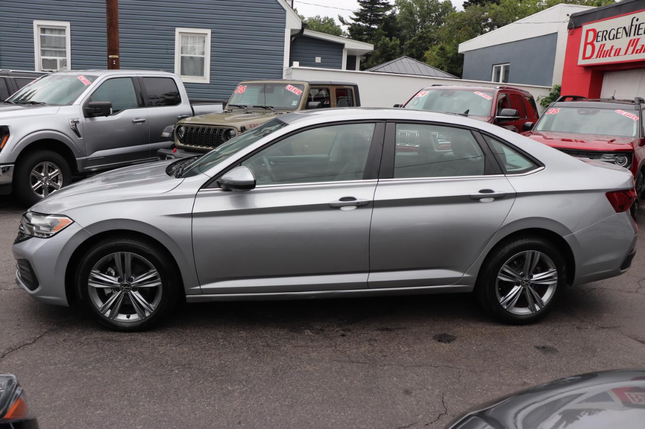 Volkswagen Jetta SE Auto 2024