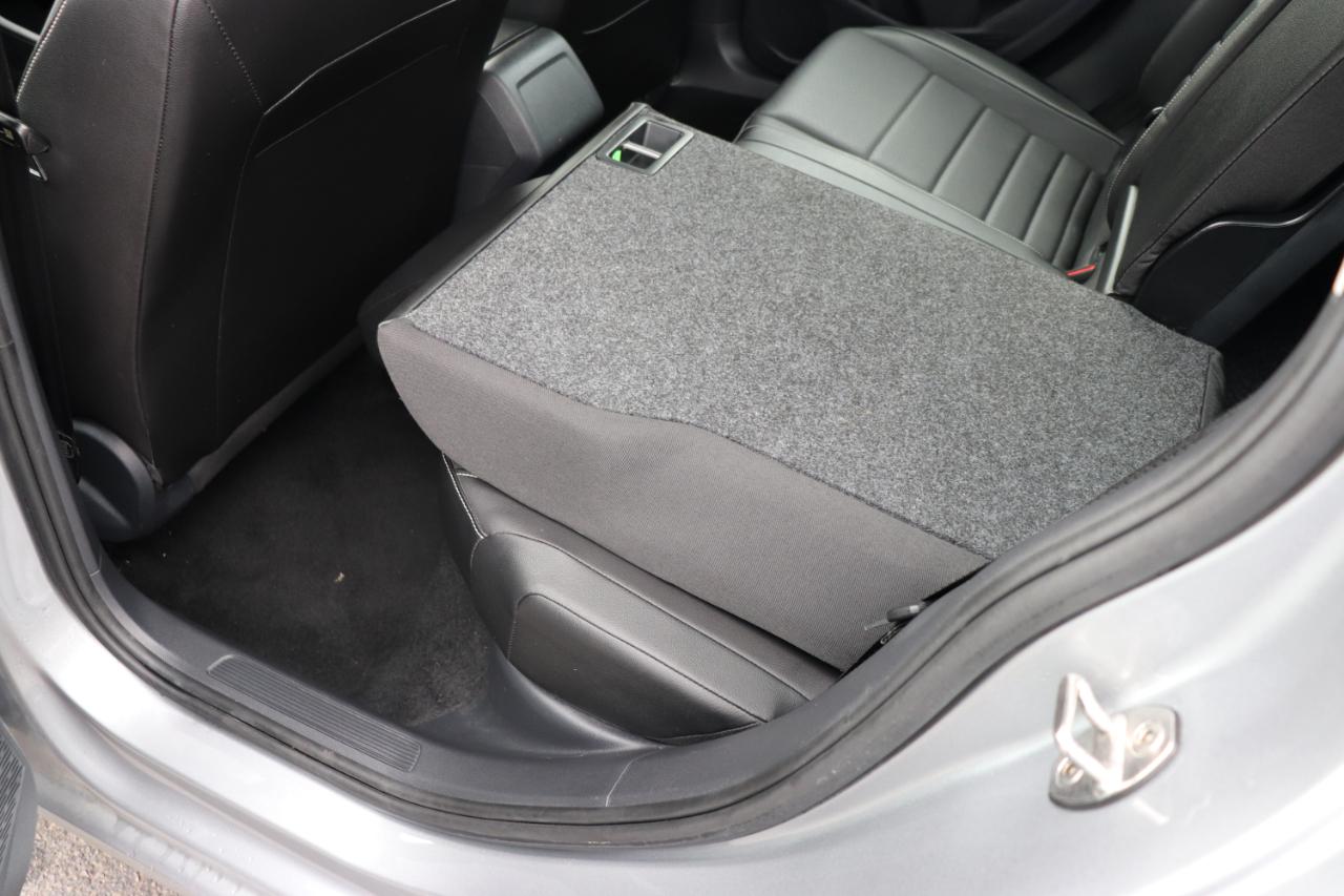 Volkswagen Jetta SE Auto 2024