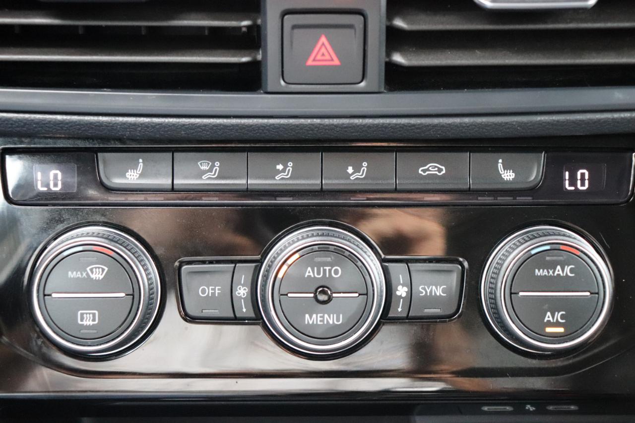 Volkswagen Jetta SE Auto 2024