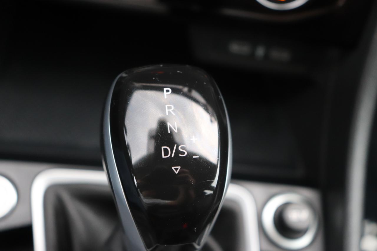Volkswagen Jetta SE Auto 2024
