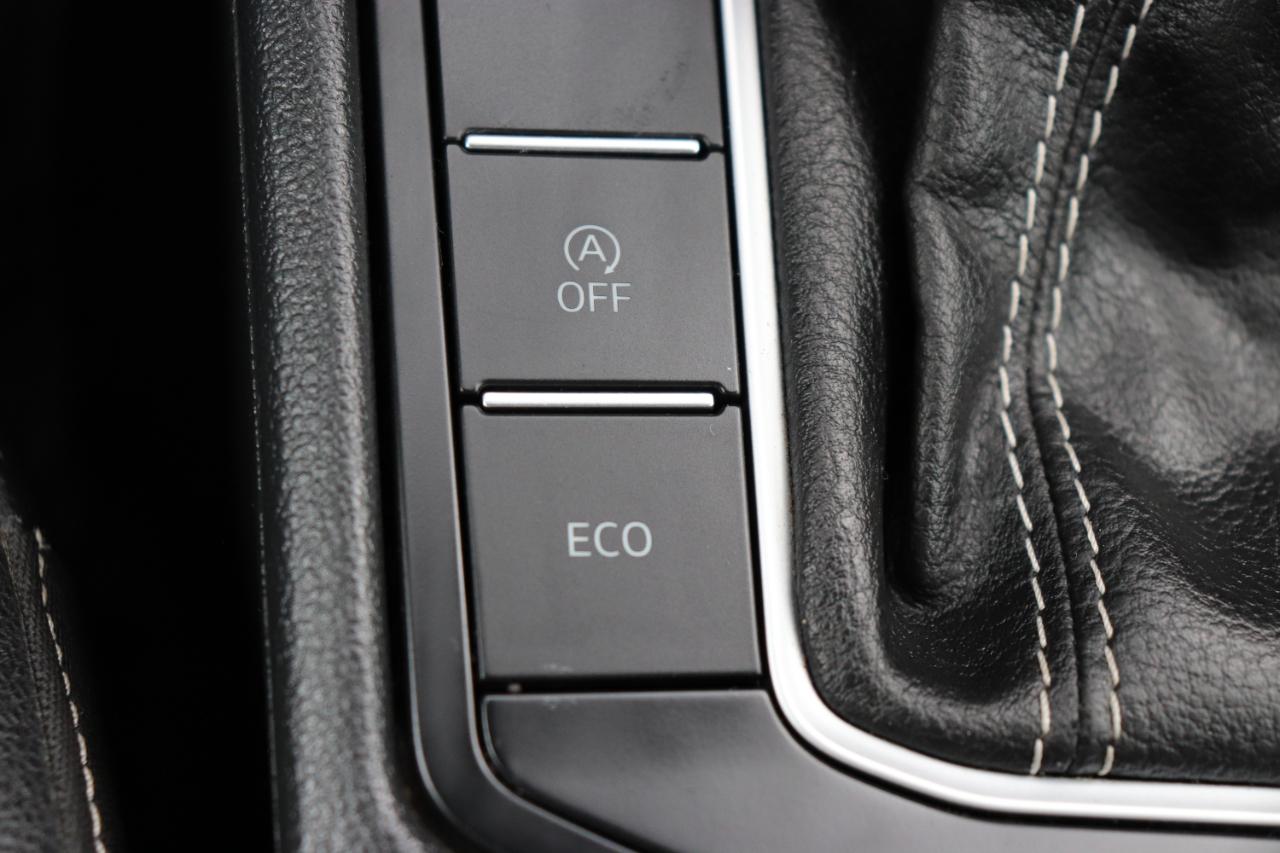 Volkswagen Jetta SE Auto 2024