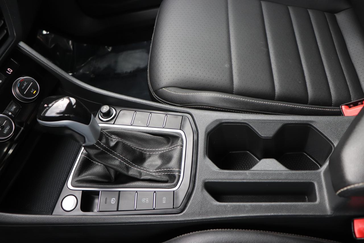 Volkswagen Jetta SE Auto 2024