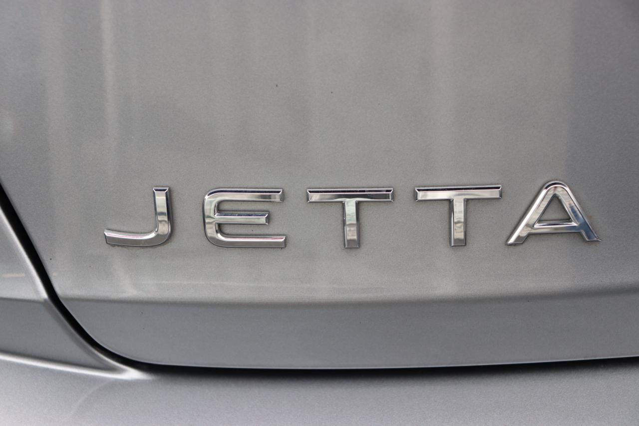 Volkswagen Jetta SE Auto 2024