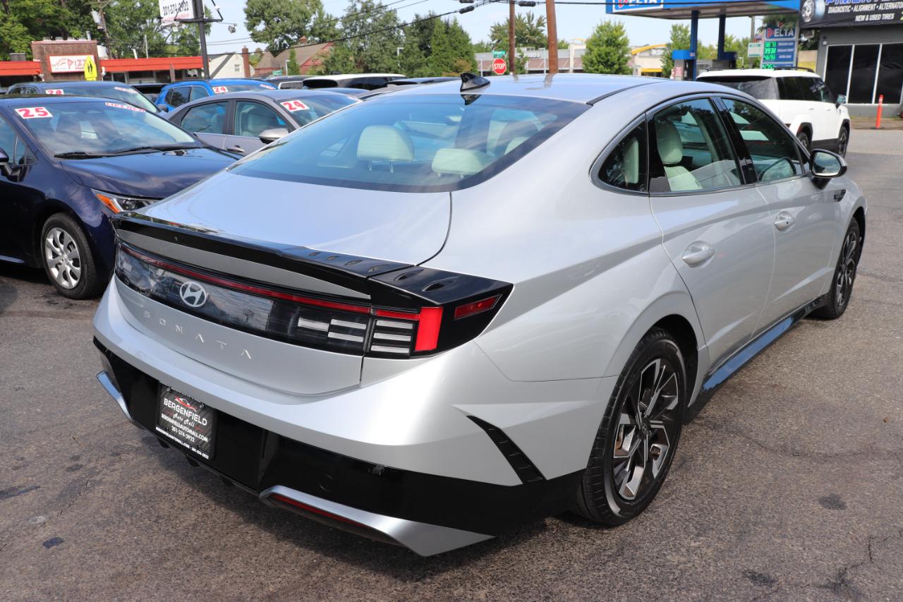 Hyundai Sonata SEL FWD 2025