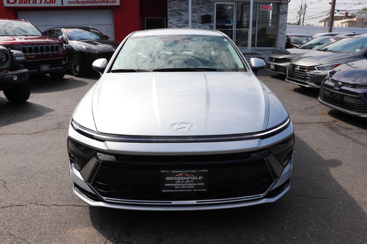 Hyundai Sonata SEL FWD 2025