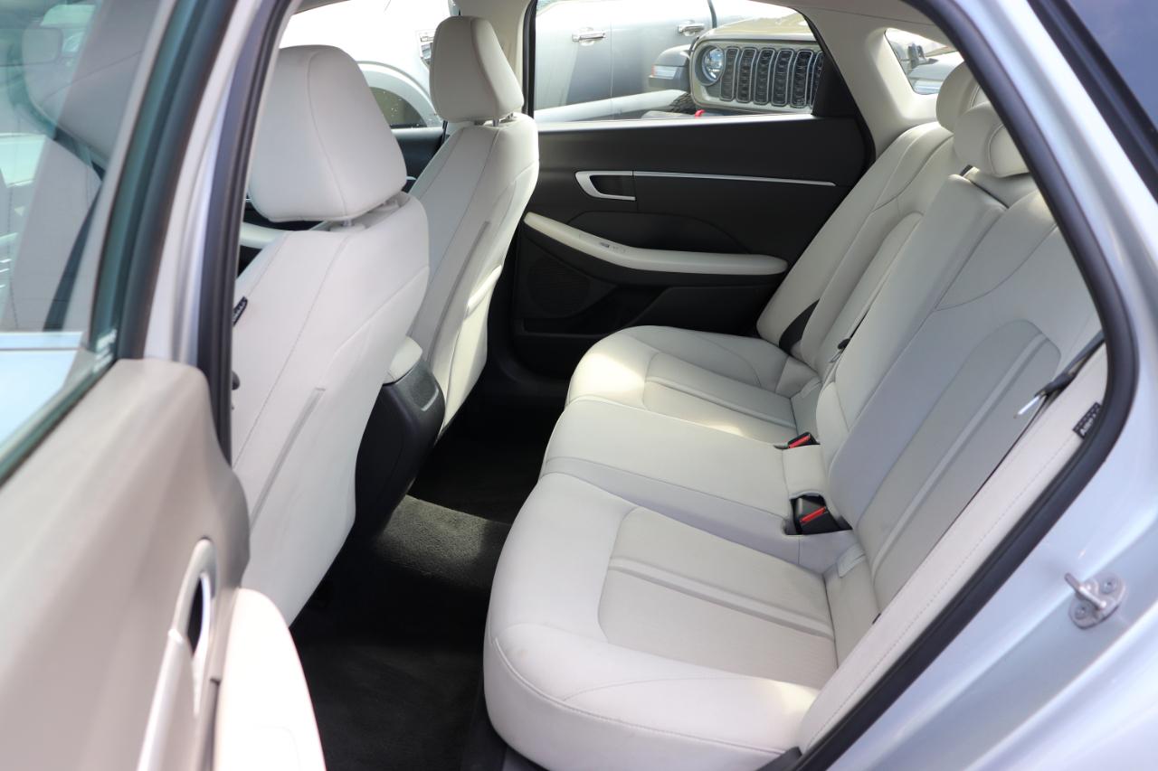 Hyundai Sonata SEL FWD 2025