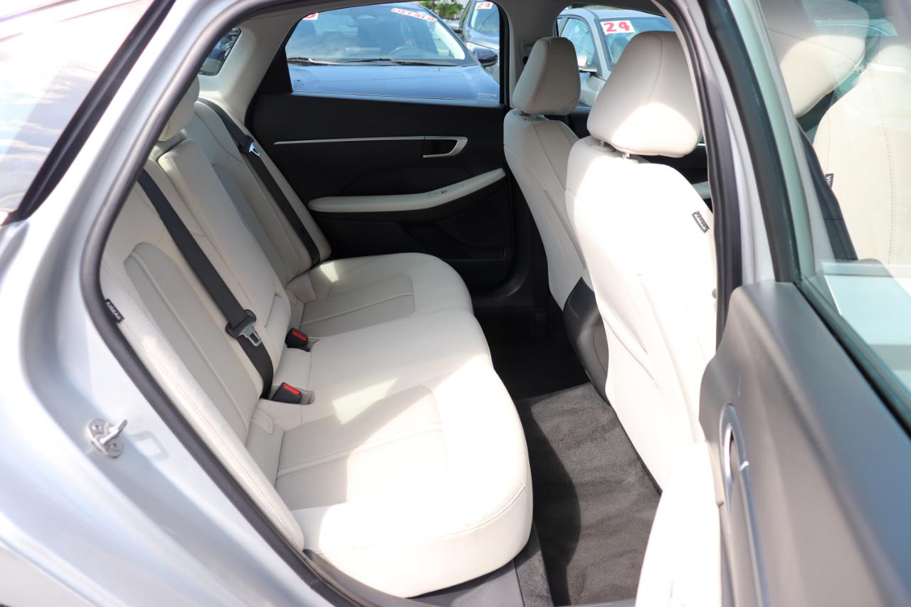 Hyundai Sonata SEL FWD 2025