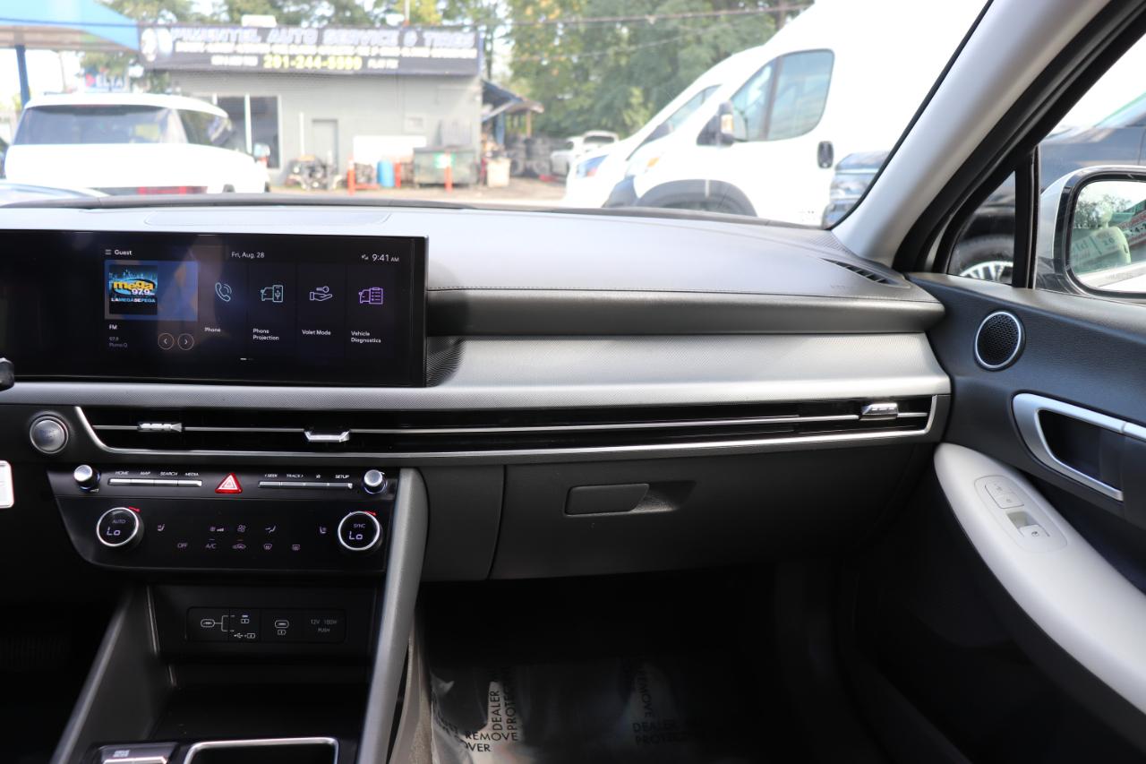 Hyundai Sonata SEL FWD 2025