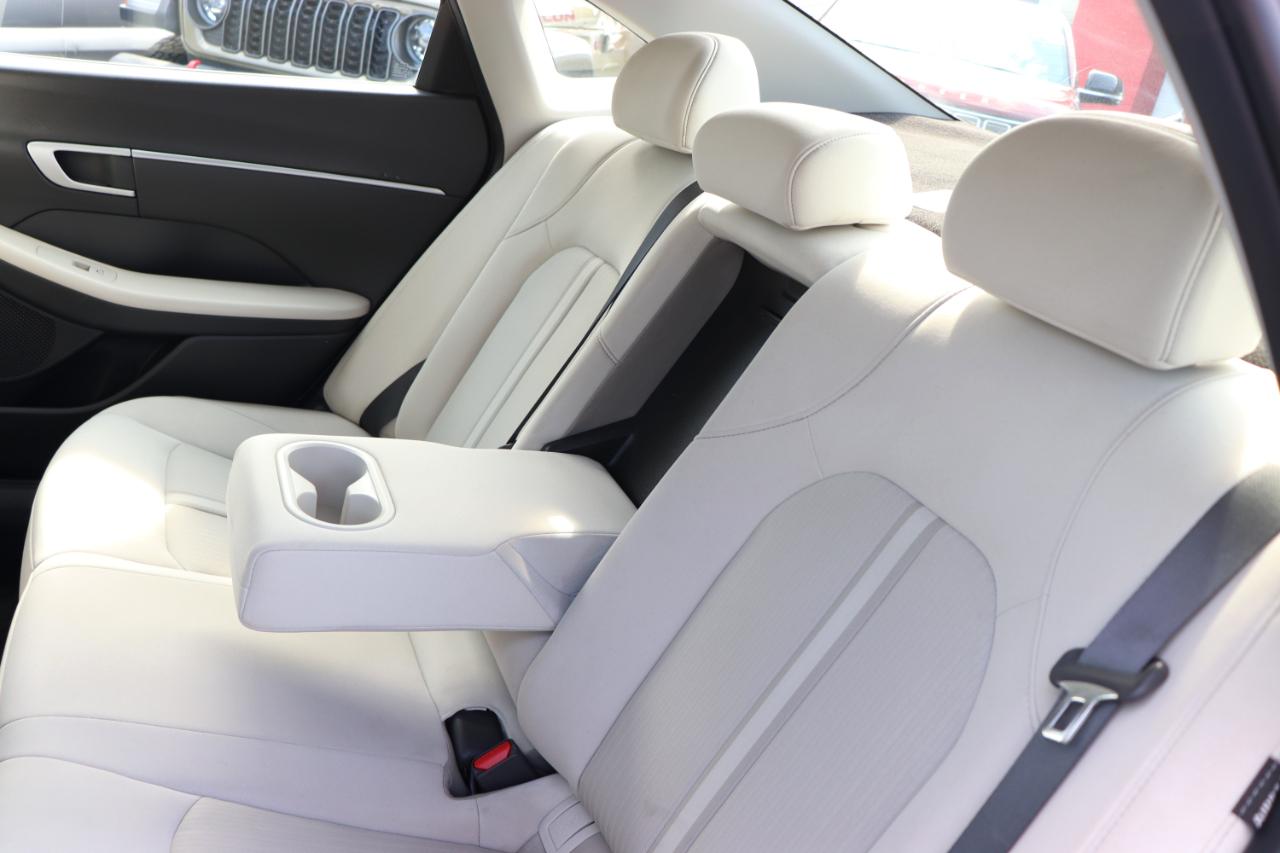 Hyundai Sonata SEL FWD 2025