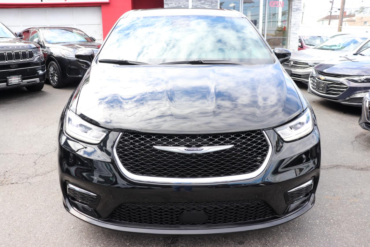Chrysler Pacifica Select FWD 2026