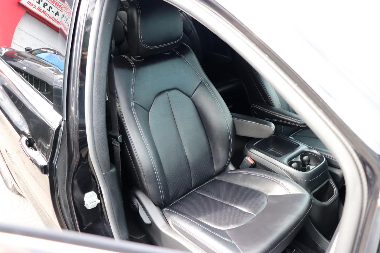 Chrysler Pacifica Select FWD 2026