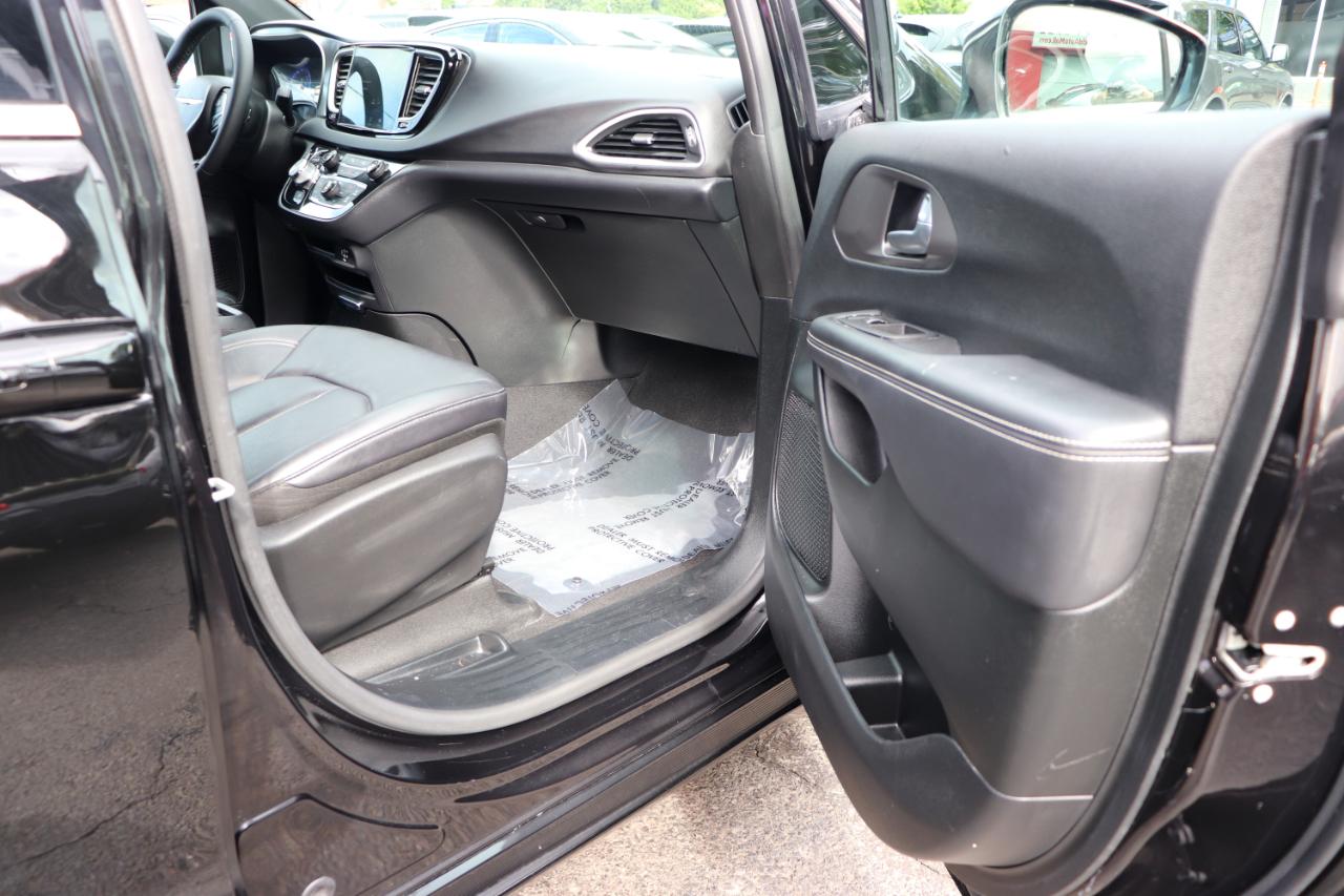 Chrysler Pacifica Select FWD 2026