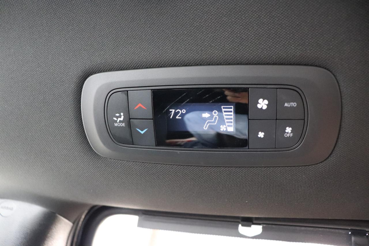 Chrysler Pacifica Select FWD 2026