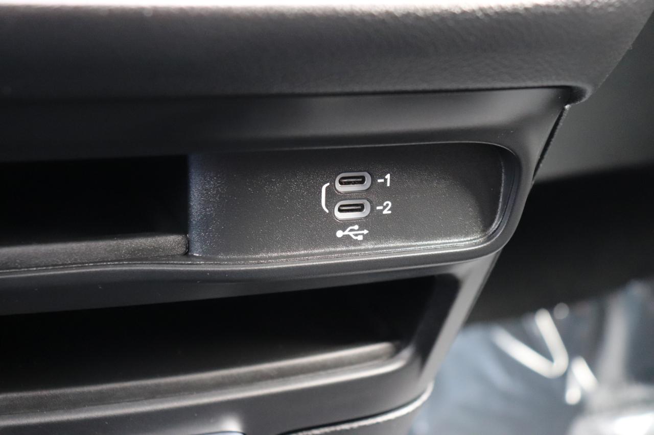 Chrysler Pacifica Select FWD 2026