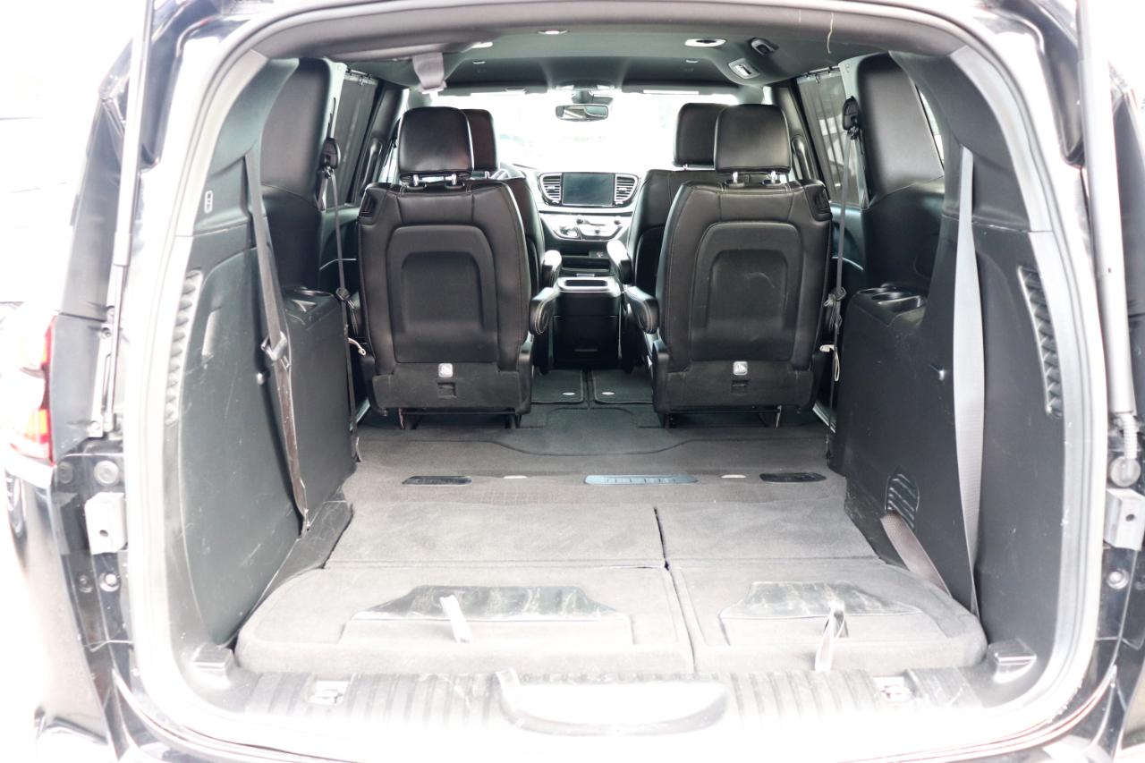 Chrysler Pacifica Select FWD 2026