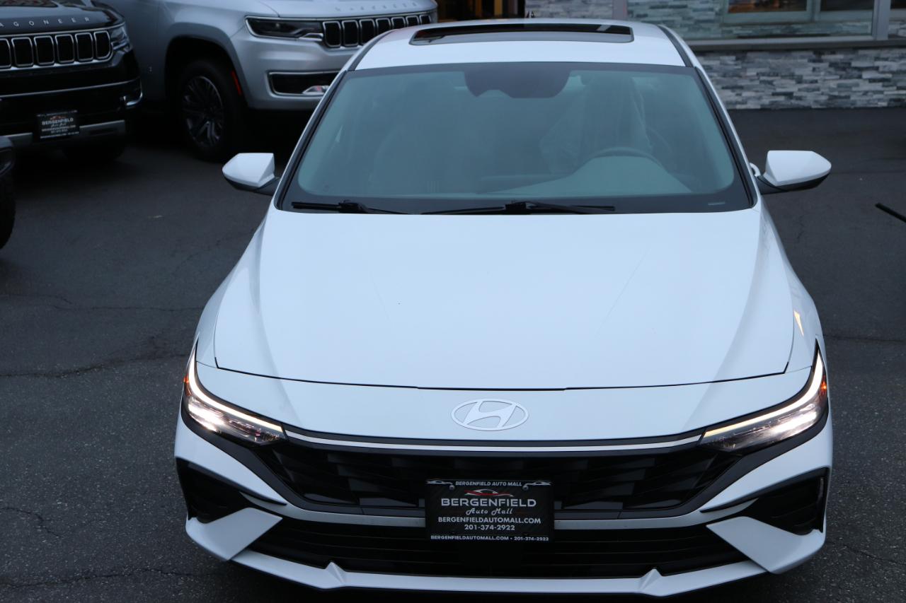 Hyundai Elantra SEL Convenience IVT 2025