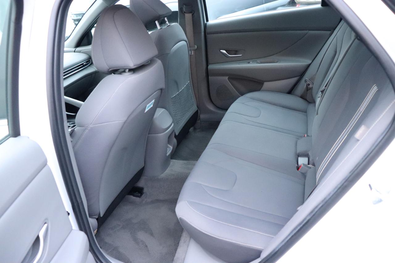 Hyundai Elantra SEL Convenience IVT 2025