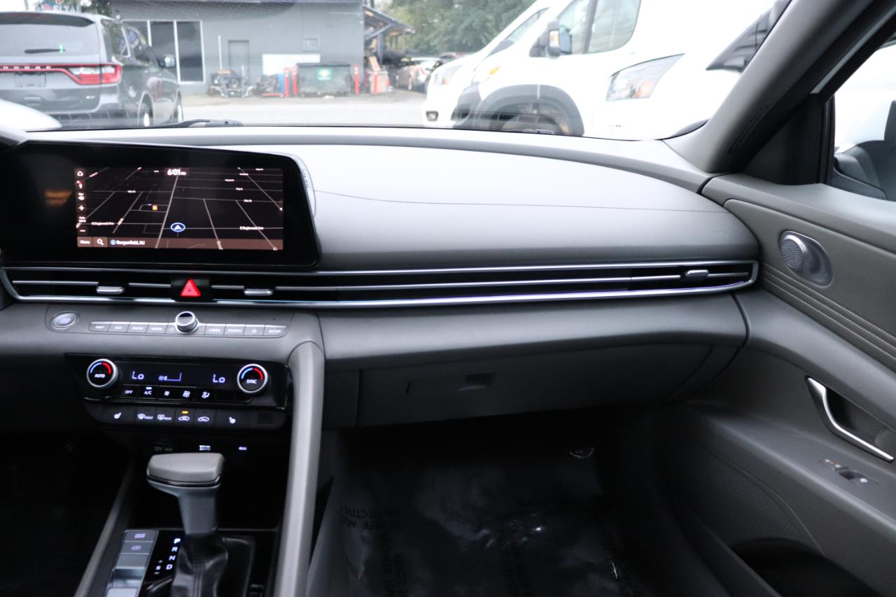Hyundai Elantra SEL Convenience IVT 2025