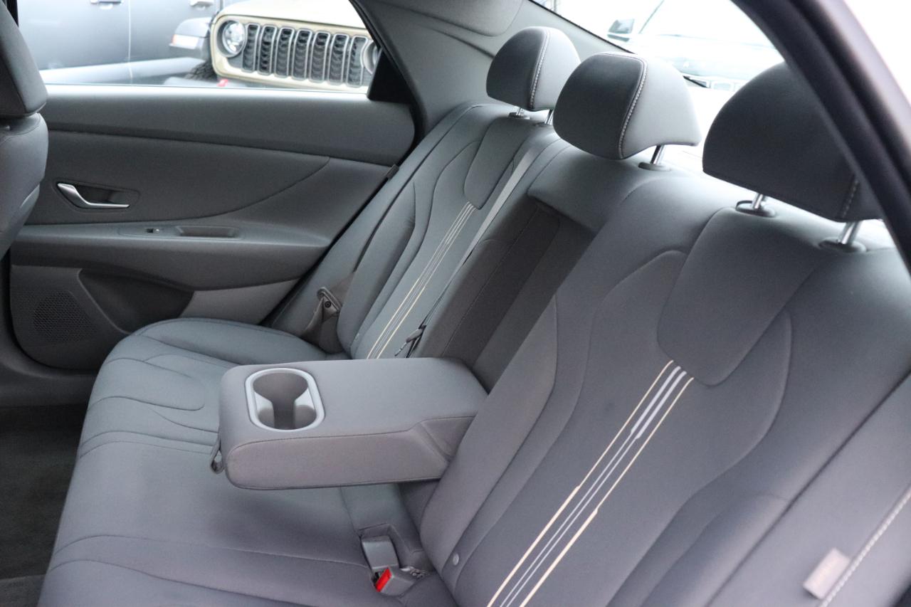 Hyundai Elantra SEL Convenience IVT 2025