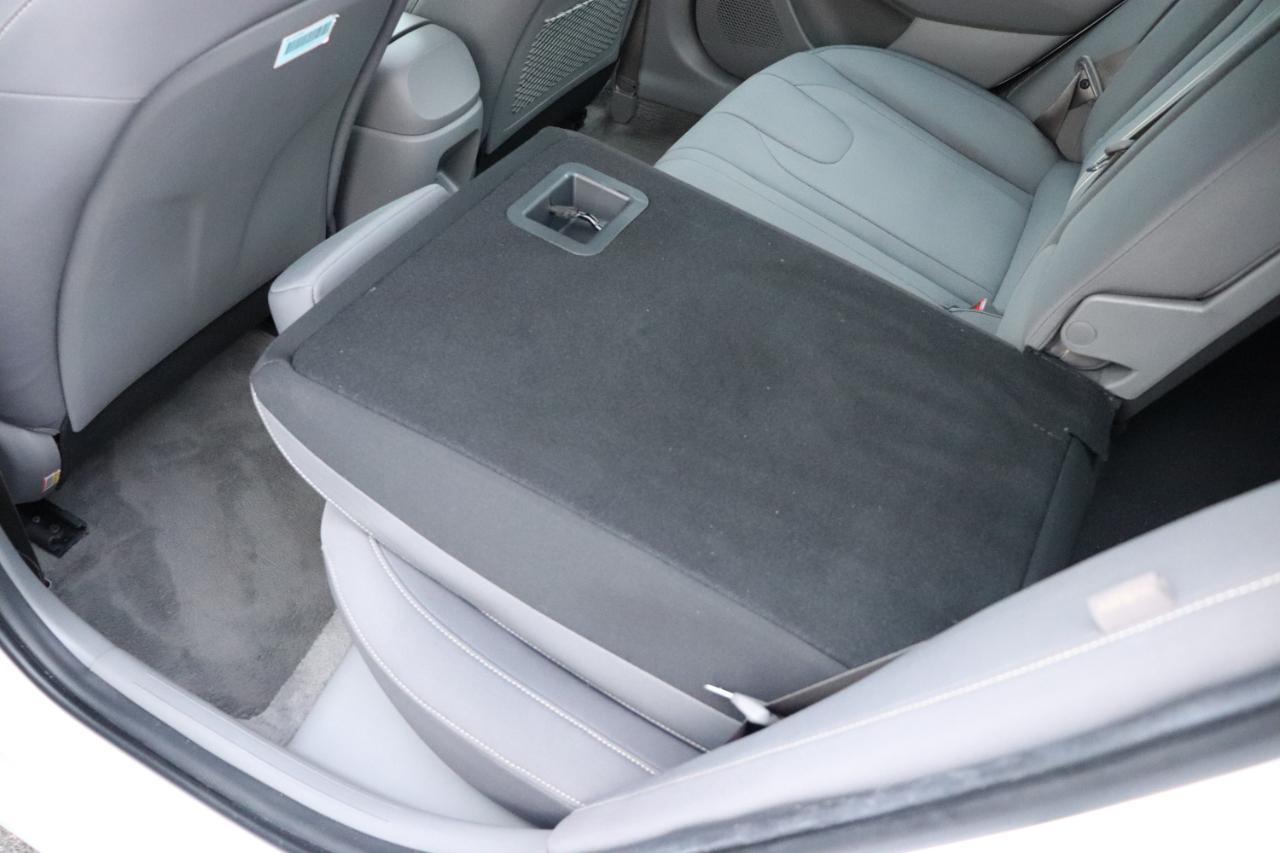 Hyundai Elantra SEL Convenience IVT 2025