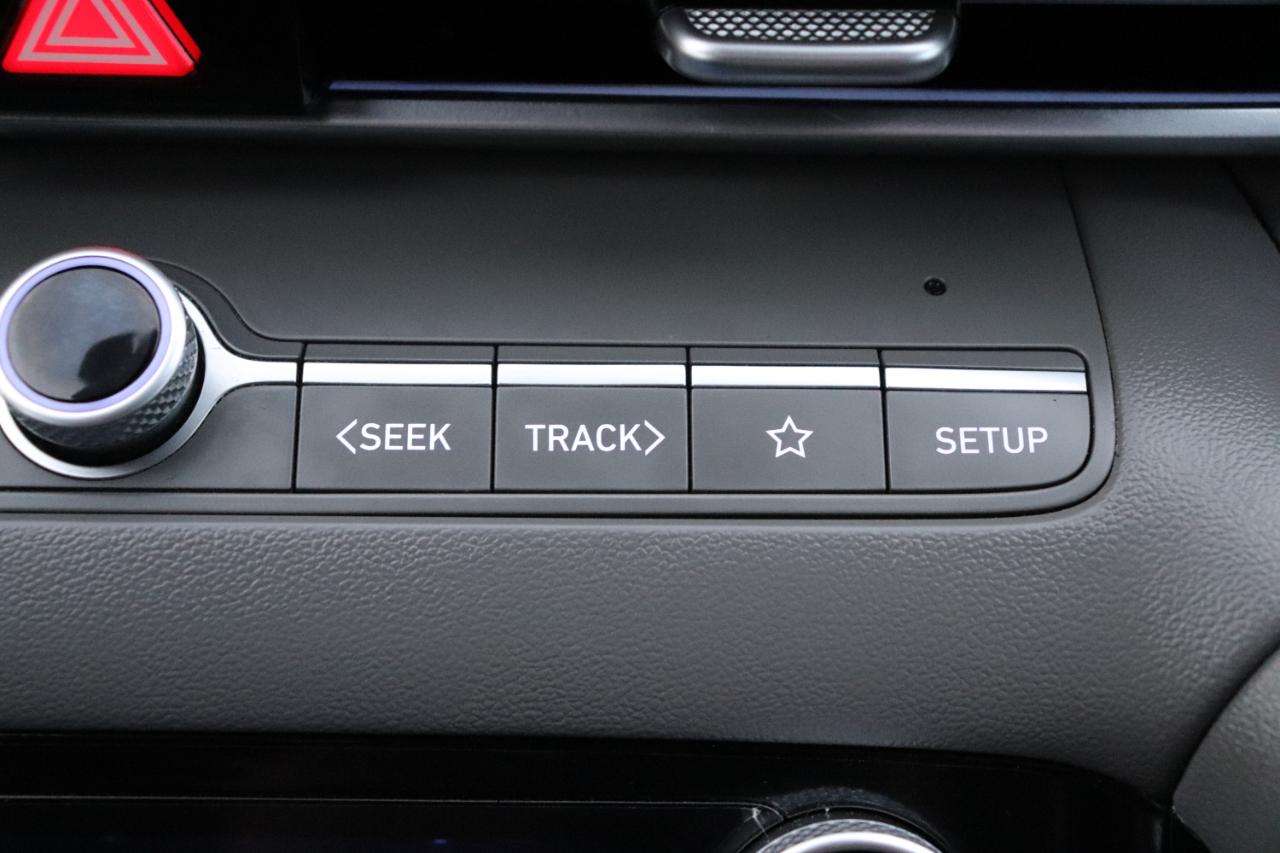 Hyundai Elantra SEL Convenience IVT 2025