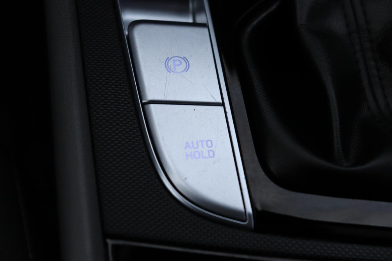 Hyundai Elantra SEL Convenience IVT 2025